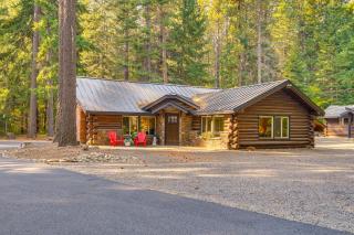 Contemporary Log Cabin Near Cle Elum Lake! - 0