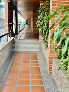 Suite Ejecutiva full equipo en Los Palos Grandes - 5