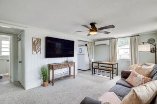 7 Mi to Beach and Ocean! Morehead City Home - 5