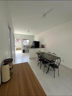 Casa com vaga e segurança 24h - 6