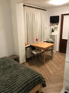Cozy Room by the A7 - 5