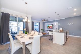 4313SL TOWNHOUSE 4 BEDROOMS & 3 BATHROOMS + POOL - 2