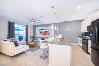 4313SL TOWNHOUSE 4 BEDROOMS & 3 BATHROOMS + POOL - 1