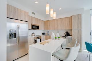 3900-902CH DESIGN DISTRICT, CONDO 2 BEDROOMS & 2 BATHROOMS - 2