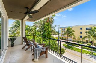 30 8th Avenue - 7