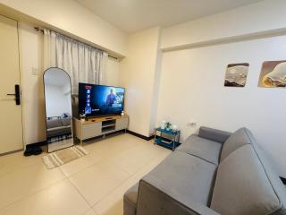 JFam Suites Allegra Condo with Balcony, FREE Parking - 9