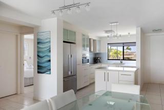 Commodore 6 - 80 Noosa Parade Noosa Heads - 1