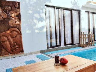 Peaceful Private 4 BR YY Bali Villa, Jimbaran Nusa Dua, In Central Kuta - 8