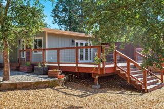 Modern Country Home Near Downtown & Bike Trail - 9