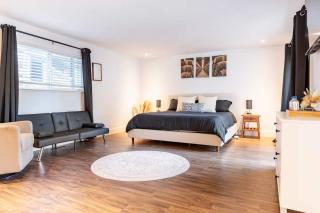 Sonoma Getaway with Hot Tub & Backyard Oasis - Dog OK - 8