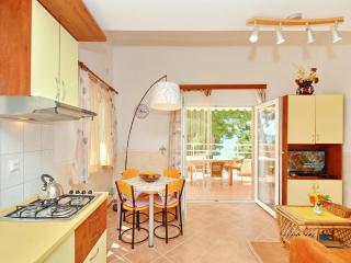 Studio Apartment with Balcony and Sea View Jelsa - 6