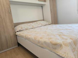 One Bedroom Apartment with Balcony 3 - 5