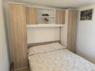 One Bedroom Apartment with Balcony 3 - 8