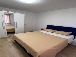Four-Bedroom Apartment With Sea View - 1