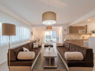 Deluxe Four Bedroom Villa with Private Pool Villa 6 - 4