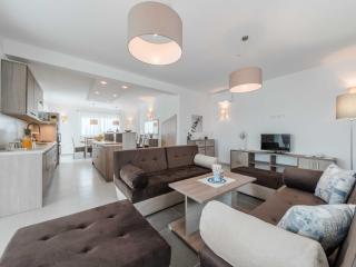 Comfort Four Bedroom Villa with Sea View and Private Pool Villa 7 - 5