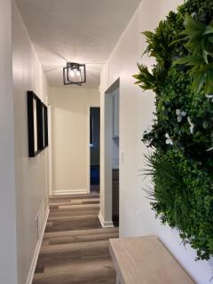 Hidden Gem Hot tub pool table - EV charger Sleep number Bed - 3