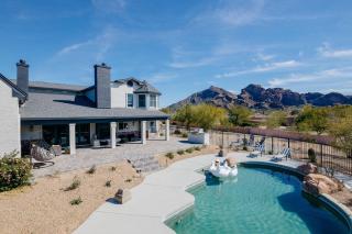 Majestic Mountain Mansion-Pool -Spa & Guest House - 0