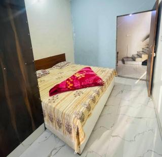 Preet Guest House - 8