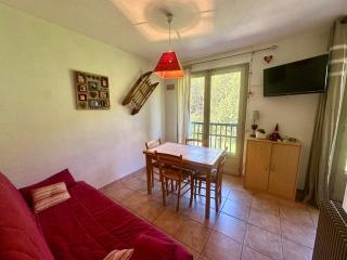 Studio cabine pour 4, proche pistes avec parking - FR-1-758-42 - 0