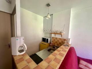 Studio cabine pour 4, proche pistes avec parking - FR-1-758-42 - 9