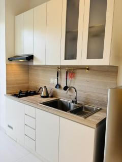 The Renon Residence King Bedroom 105 - 2