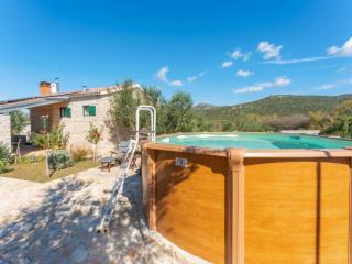One Bedroom House with Terrace and Pool - 2