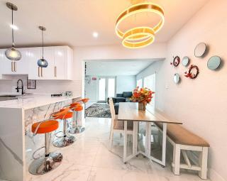 Relax & Play Pool, Games & Prime Location - 8