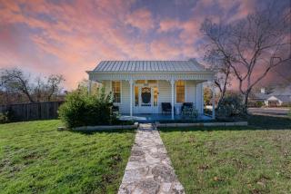 Moment in Time - Hot Tub & Fire Pit - 3