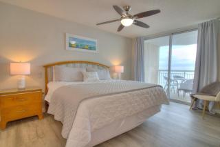 Crescent Shores North - 502 - 8