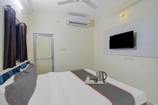 Super Collection O Green Leaf Near Acropolis Mall - 9