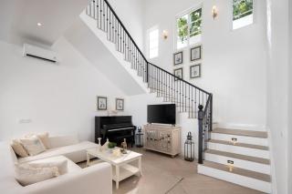 Colonial House 4BR Villa With Ocean View in Berawa - 1