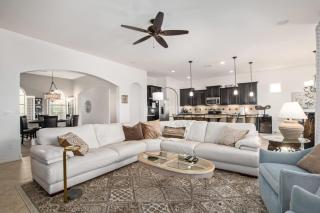 Luxurious villa with pool and spa - 6