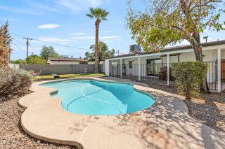 Modern Villa Comphy Stay in Tempe with pool - 4