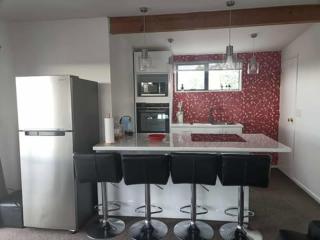 Spacious City Apartment With Amazing Views - 3