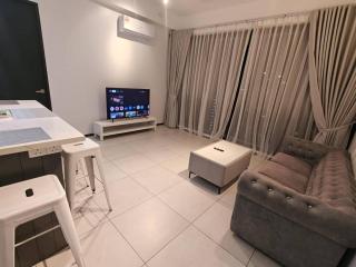 Affordable & Cozy Stay - Urban Suites Georgetown Penang - High Floor - Sea & Penang Bridge View - 1