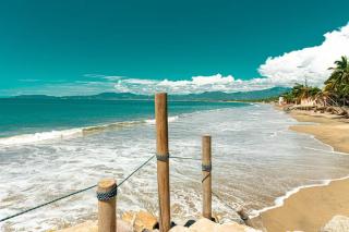 Beachront apartment playa blanca - 1