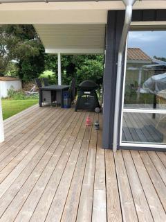 Front-Row Summerhouse With View And Big Garden - 2