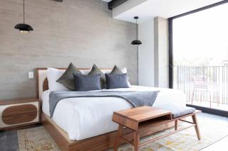 Capitalia - Simply The Best Condo - 1