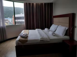 Cherry Midtown Hotel - 8