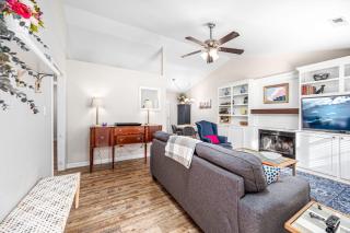 Cozy Pet-friendly home in Five Points Raleigh - 5