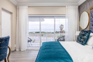 Dolphin Bay Boutique Hotel and Spa - 8