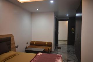 Hotel Neelkanth - 1