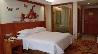 Kyriad Marvelous Hotel Yiyang Xiufeng Park - 3