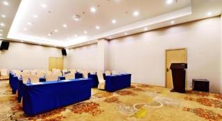 Kyriad Marvelous Hotel Yiyang Xiufeng Park - 2