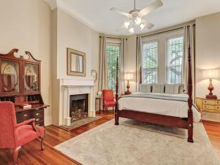 Parlor on Lafayette - 1