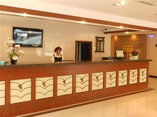 GreenTree Inn Taicang Baolong Square Hotel - 6