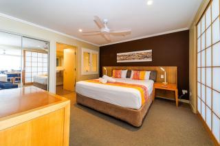 Luxury 2 Bedroom Apartment Beach Views Pool - 8