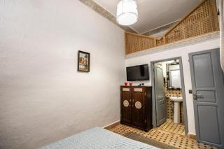 Riad Najom - 7