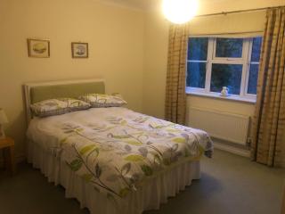 Cherry Trees green room - 1